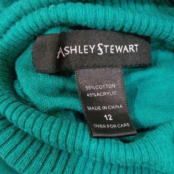 Ashley Stewart cold shoulder shark bite sweater - Picture 8 of 8